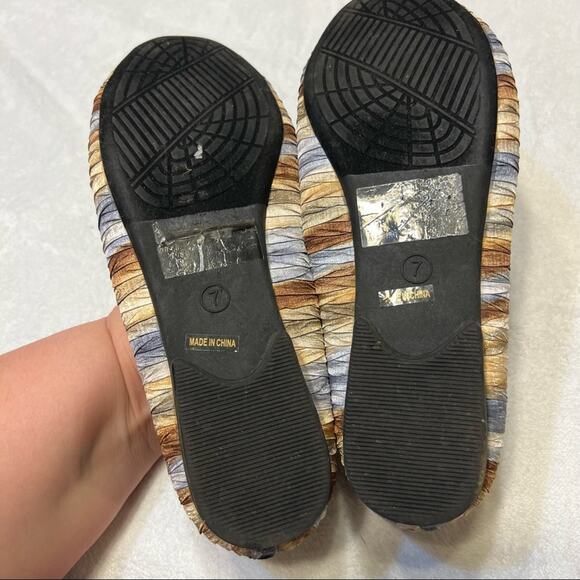 Pierre Dumas Neutral Colors Striped Crinkled Loafers / Flats Size 7 - Picture 7 of 11